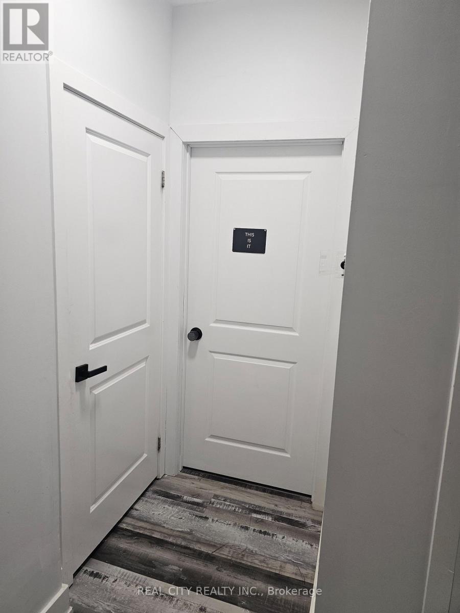 135 FAROOQ BOULEVARD - 2