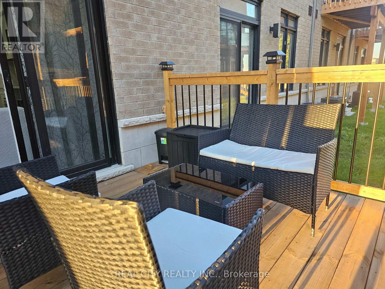 135 FAROOQ BOULEVARD - 21