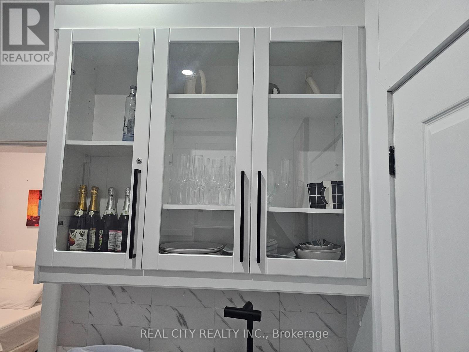 135 FAROOQ BOULEVARD - 6
