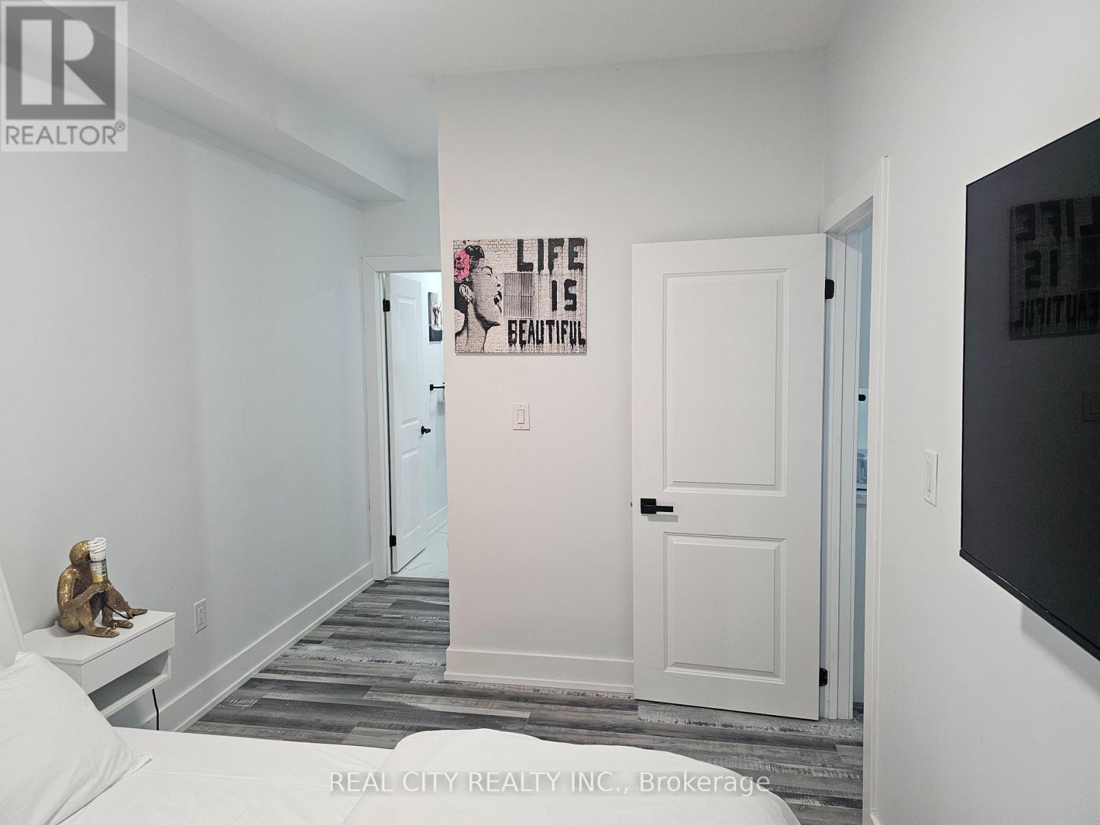 135 FAROOQ BOULEVARD - 9