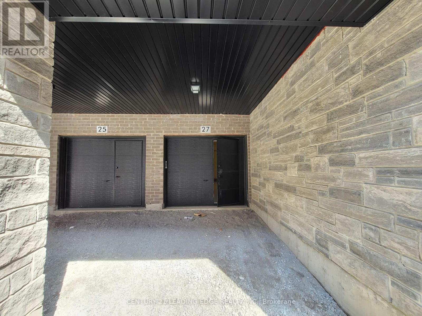 27 MAGNOLIA LANE - 23