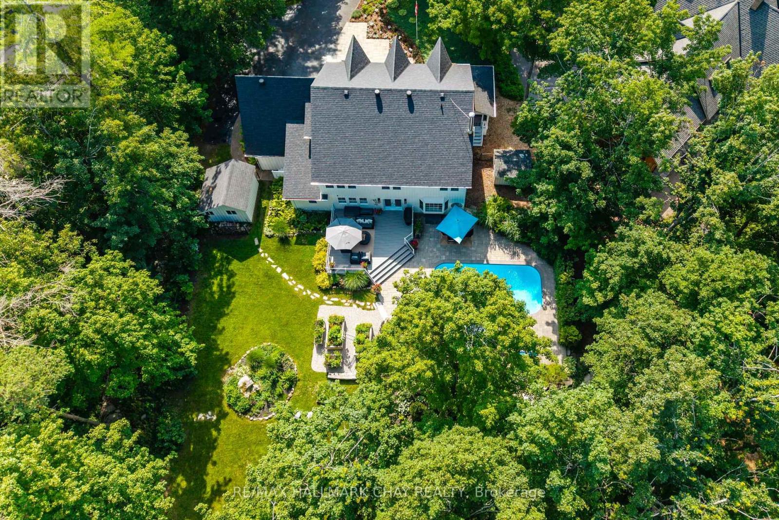 18 PINE LANE - 49