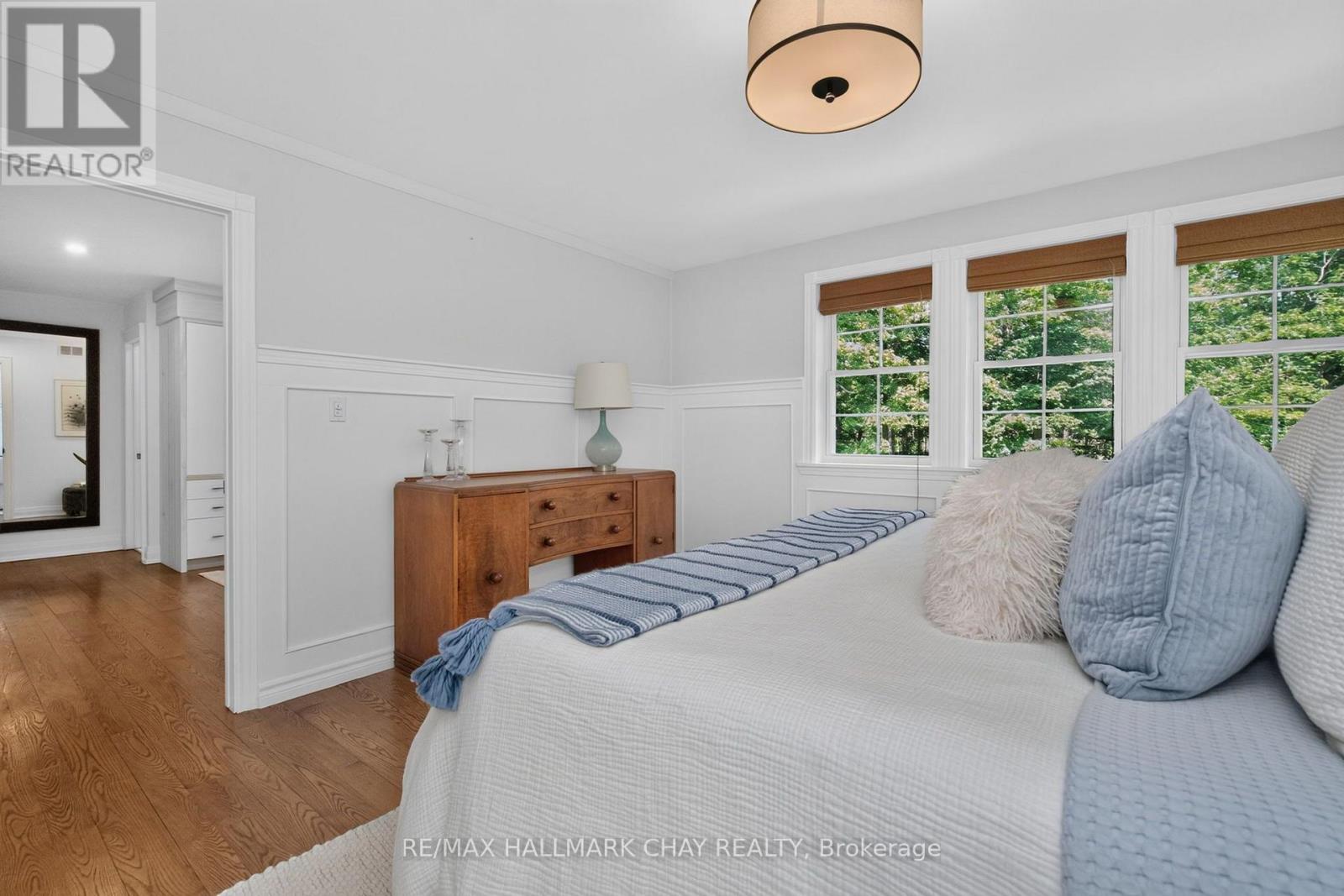 18 PINE LANE - 26