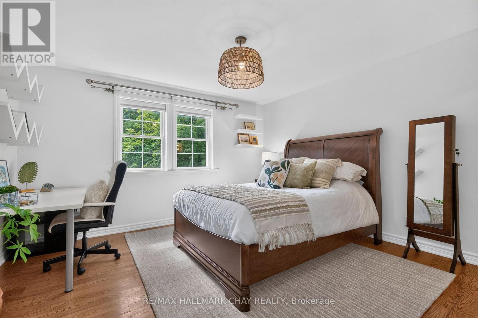 18 PINE LANE - 31