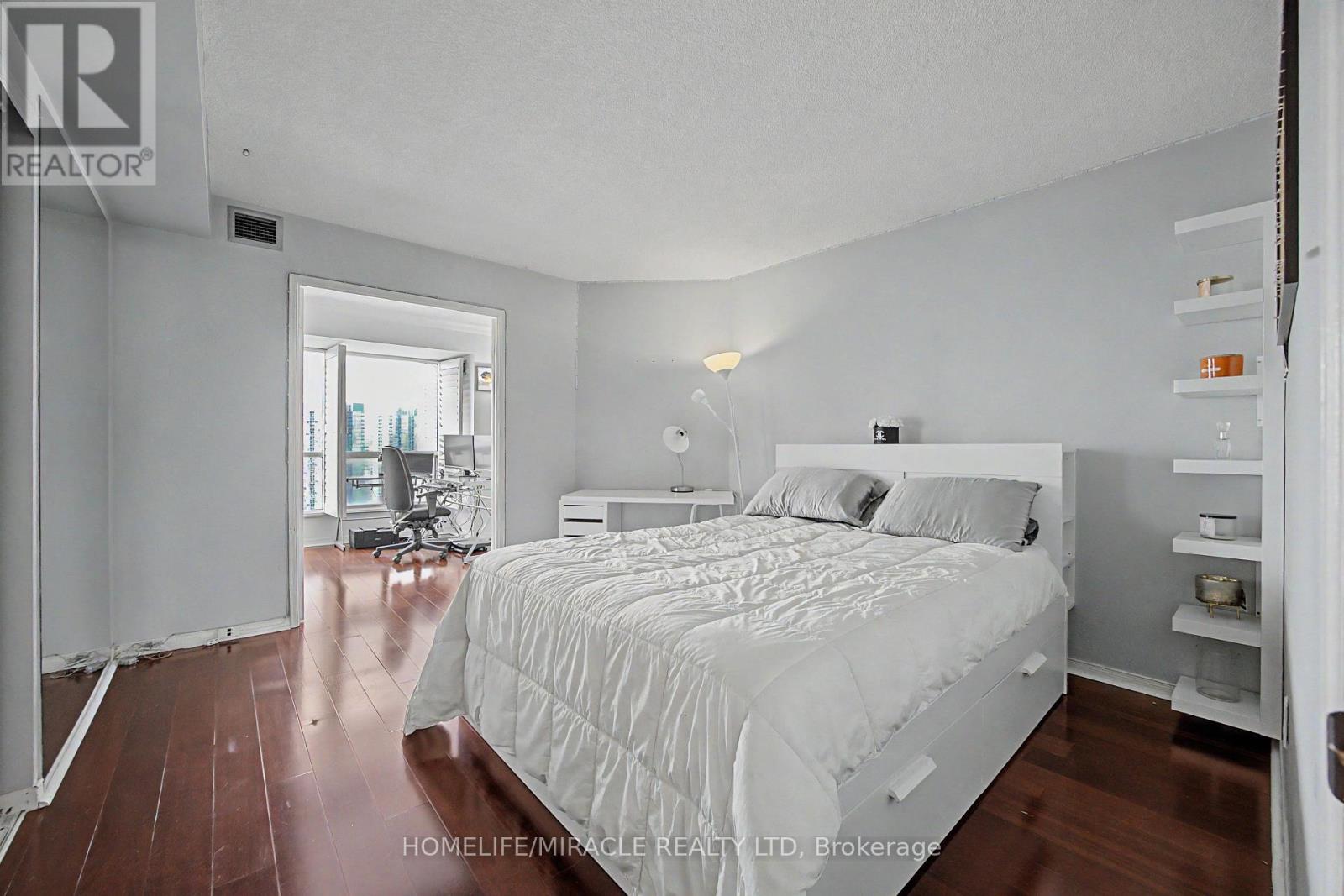 #2603 2269 LAKESHORE BOULEVARD W - 40