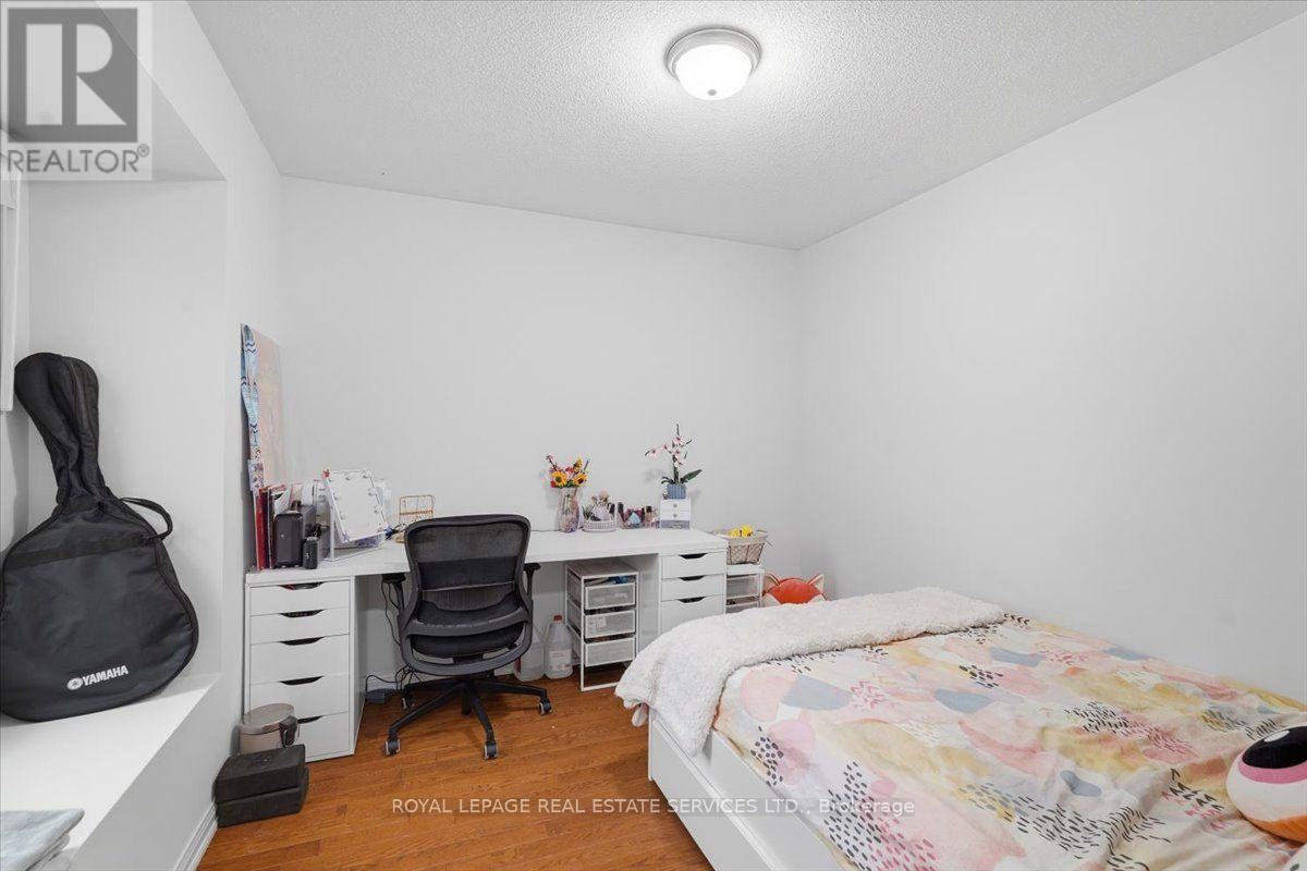 5185 BUNTON CRESCENT - 11