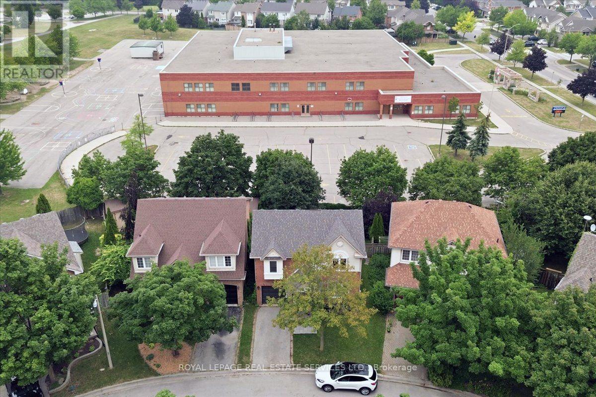 5185 BUNTON CRESCENT - 21