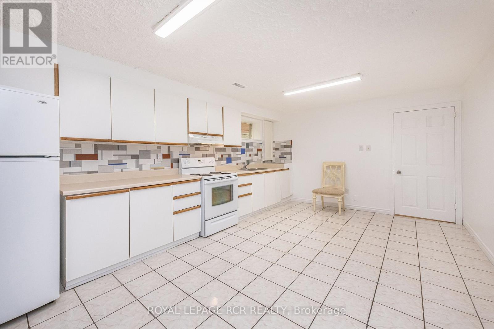 24 PETUNIAS ROAD - 30