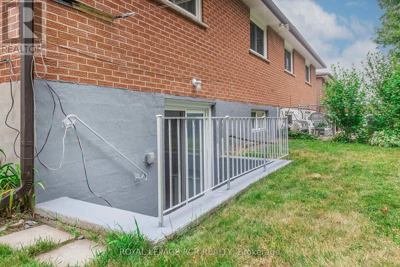 24 PETUNIAS ROAD - 37