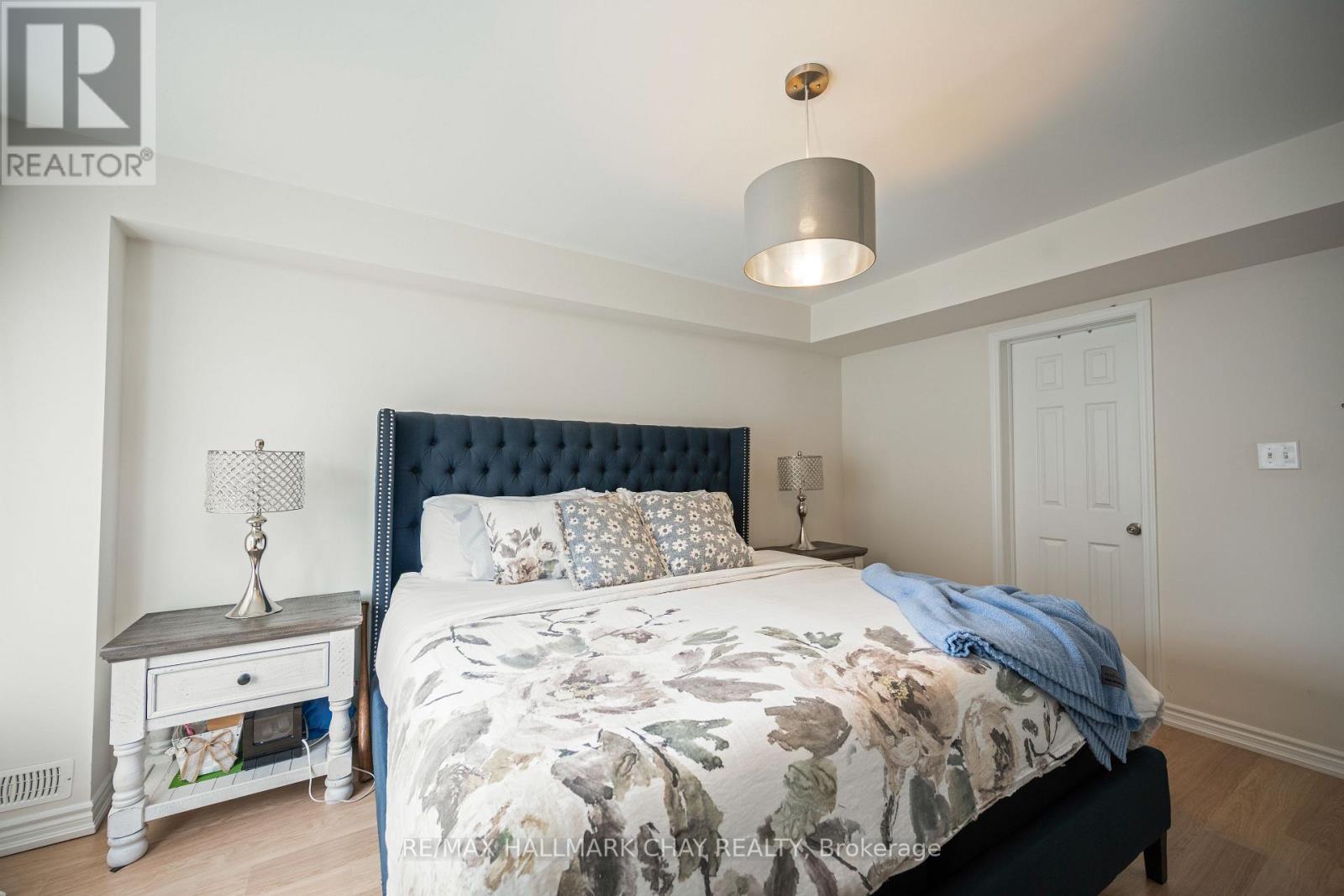 41 MASTERS CRESCENT - 12