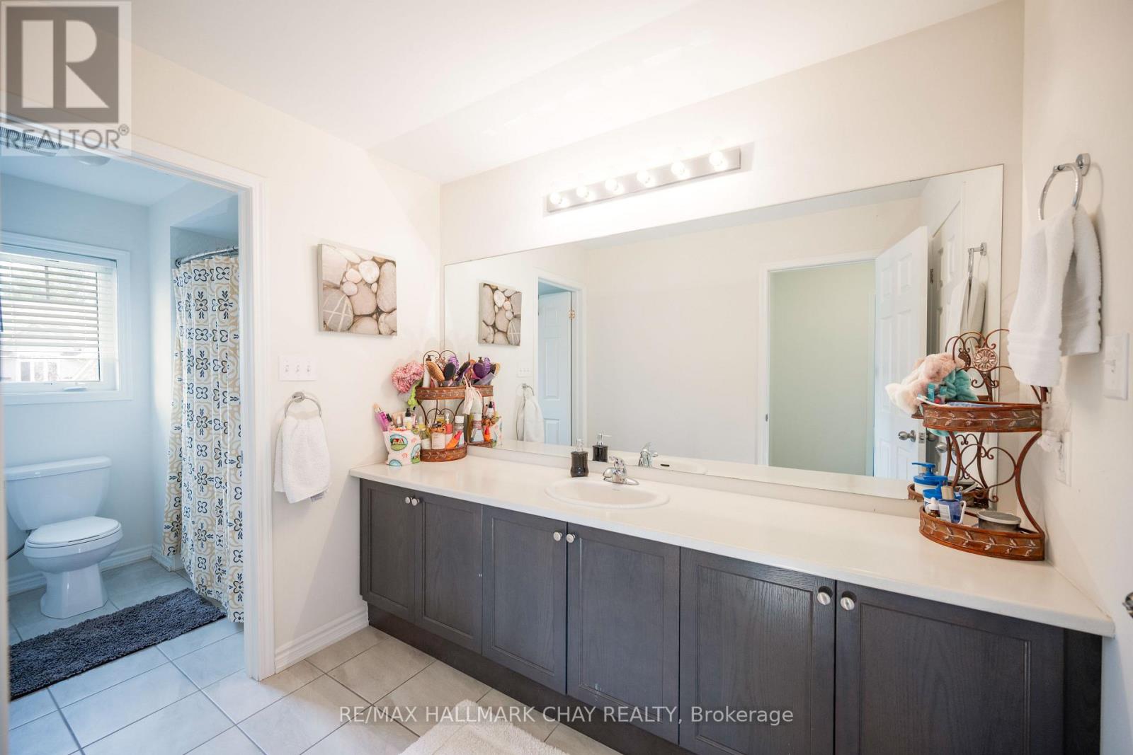 41 MASTERS CRESCENT - 24