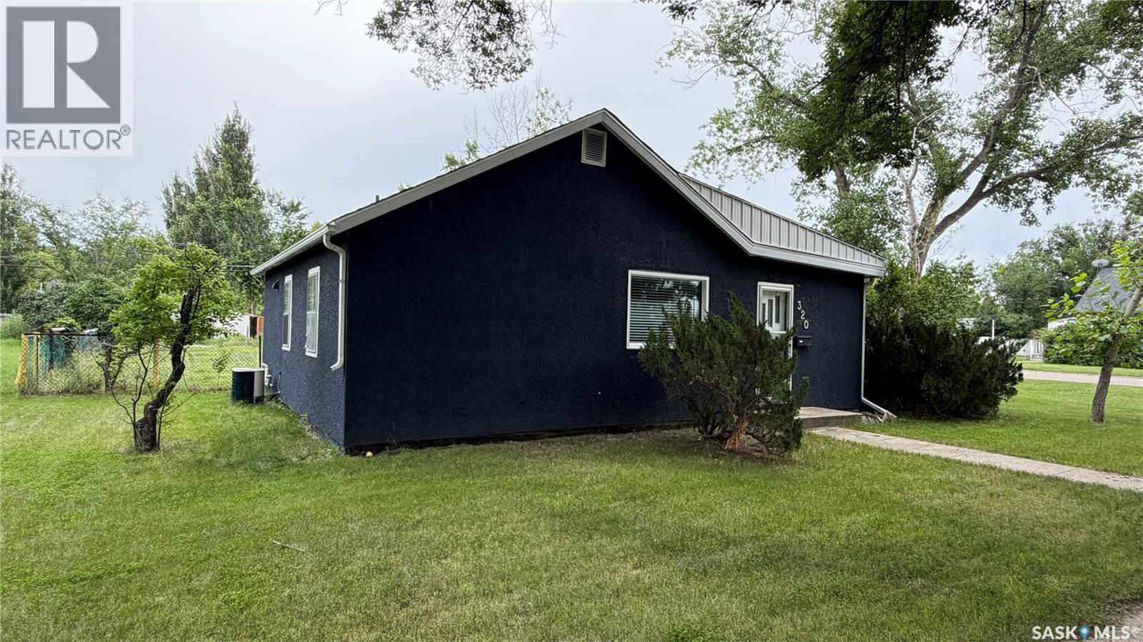 320 Aspen STREET - 3