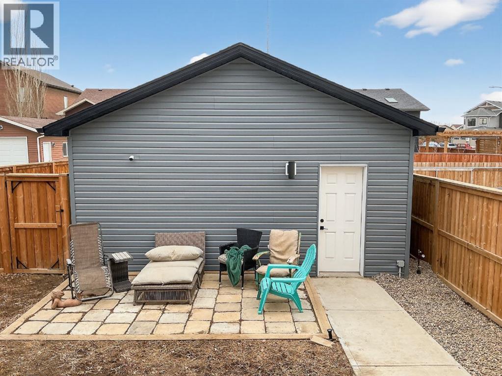 302 Uplands Boulevard N - 36