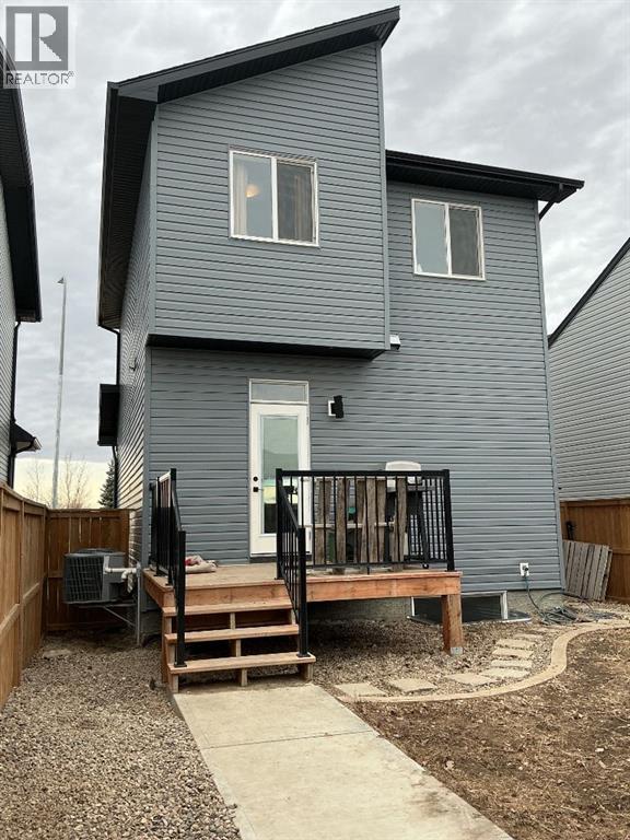 302 Uplands Boulevard N - 40