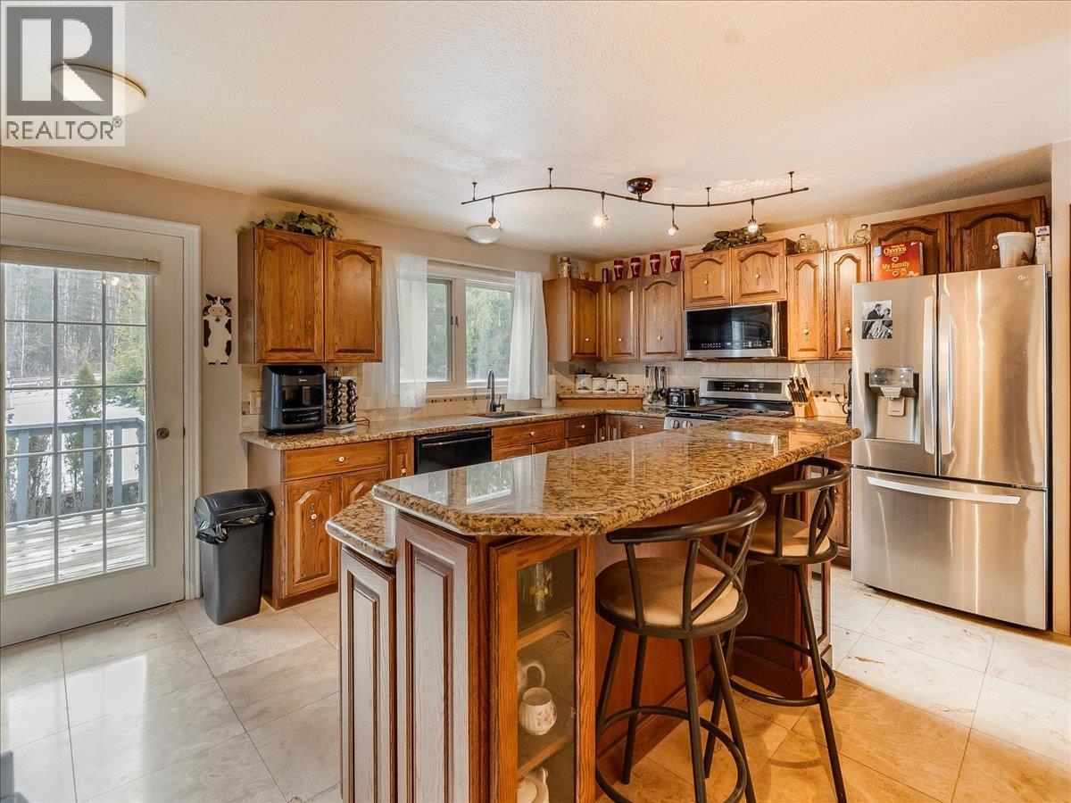 1076 COLUMBIA GARDENS Road - 6