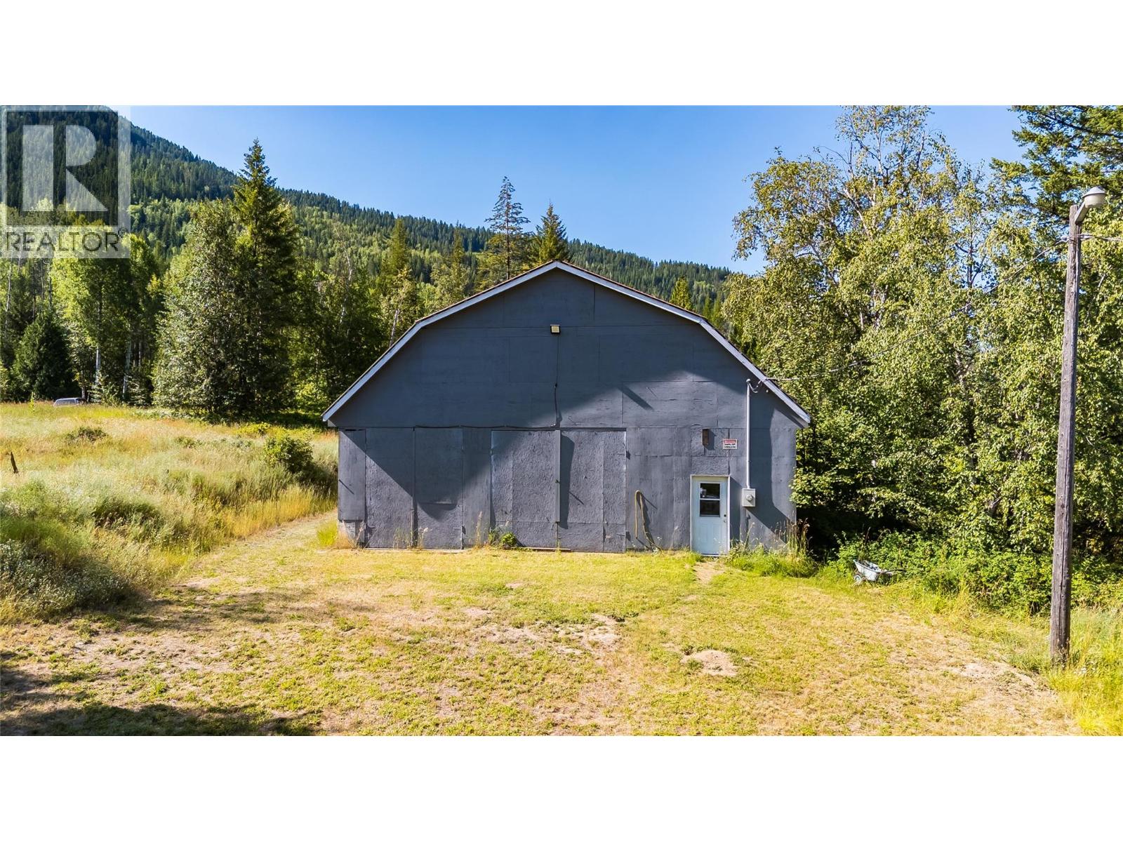 1076 COLUMBIA GARDENS Road - 3