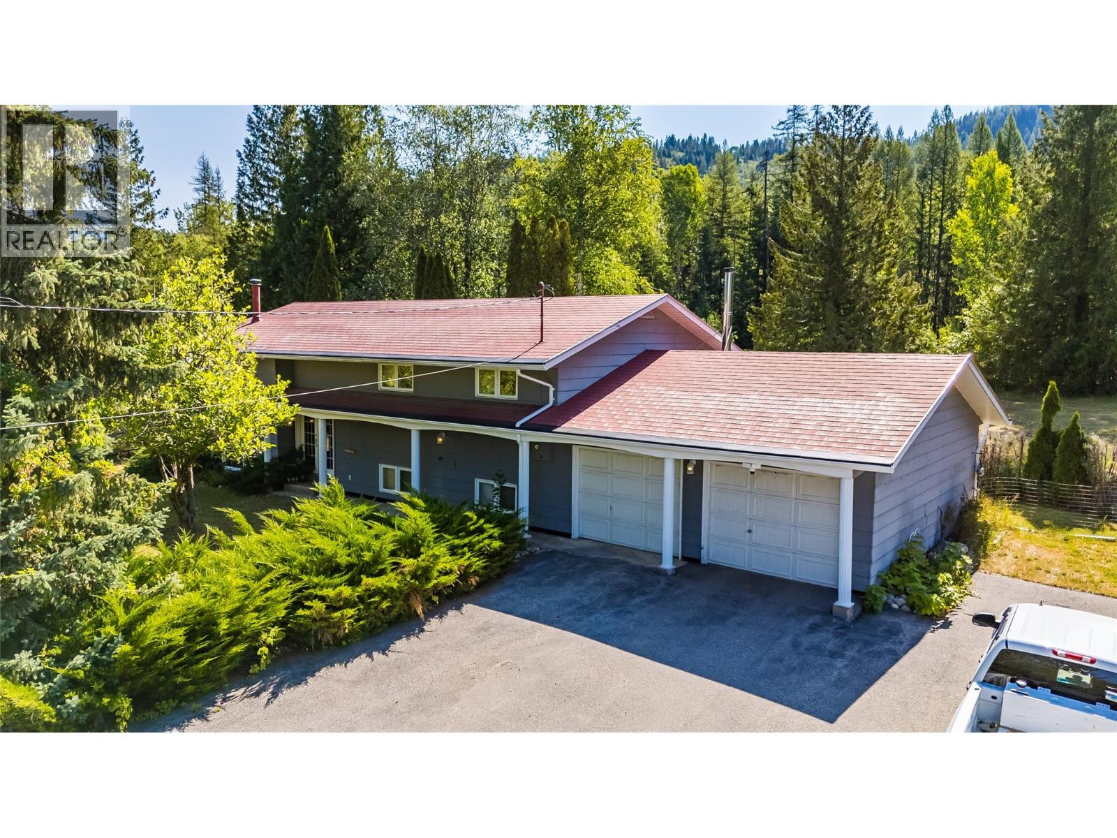 1076 COLUMBIA GARDENS Road - 1