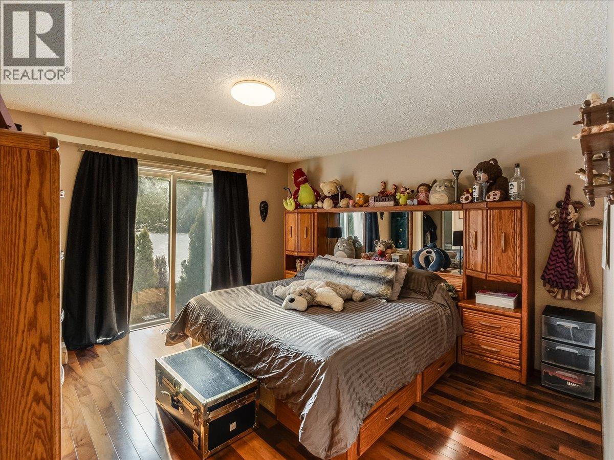 1076 COLUMBIA GARDENS Road - 19
