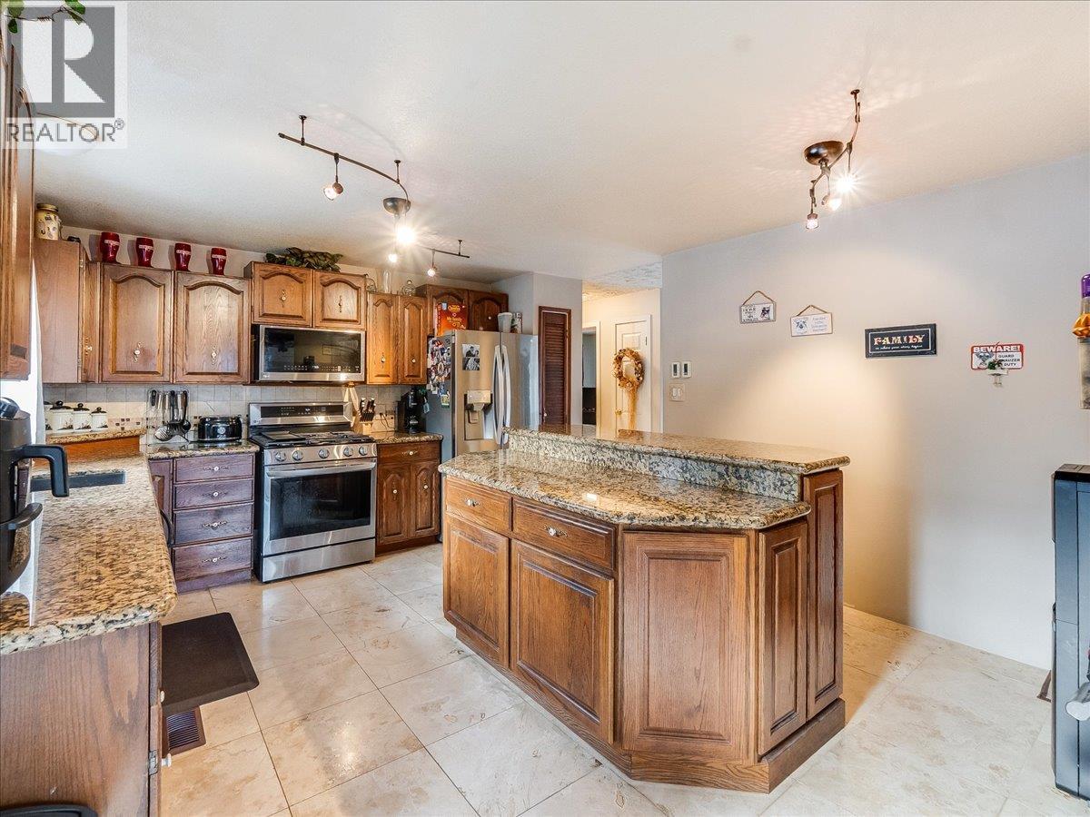 1076 COLUMBIA GARDENS Road - 4