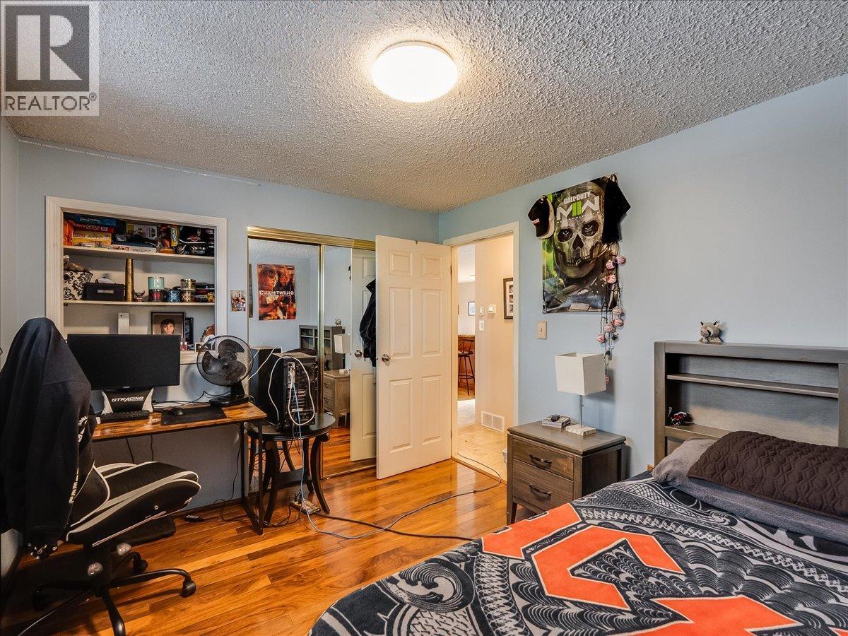 1076 COLUMBIA GARDENS Road - 27