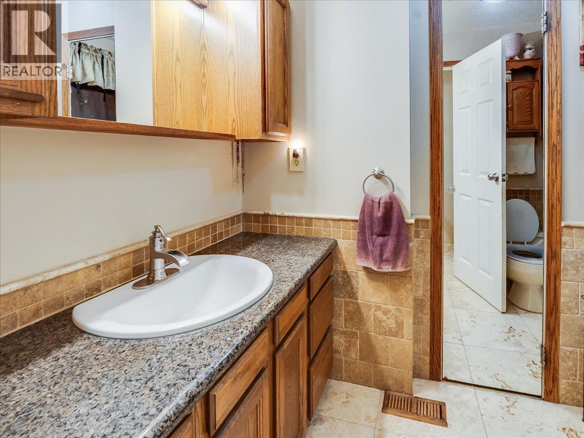1076 COLUMBIA GARDENS Road - 31