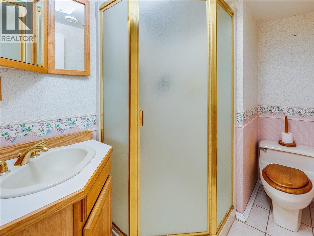 1076 COLUMBIA GARDENS Road - 40
