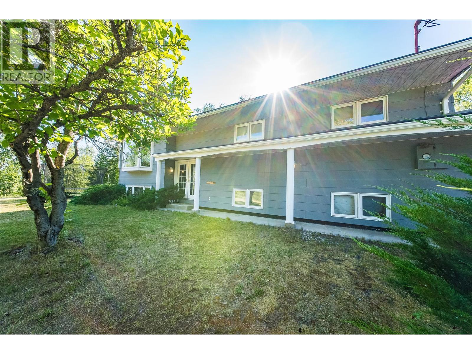 1076 COLUMBIA GARDENS Road - 71