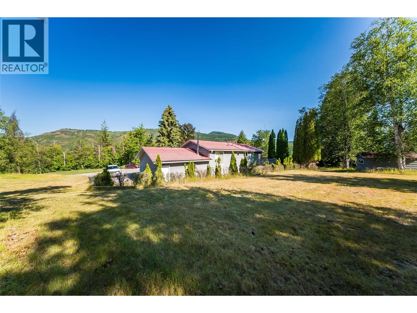 1076 COLUMBIA GARDENS Road - 75