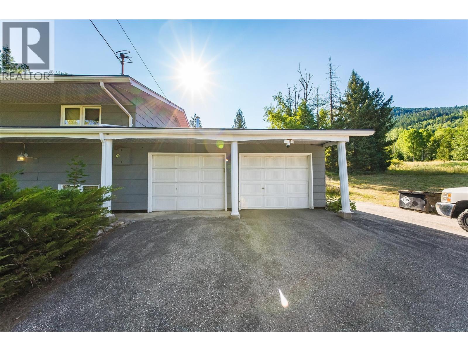 1076 COLUMBIA GARDENS Road - 69