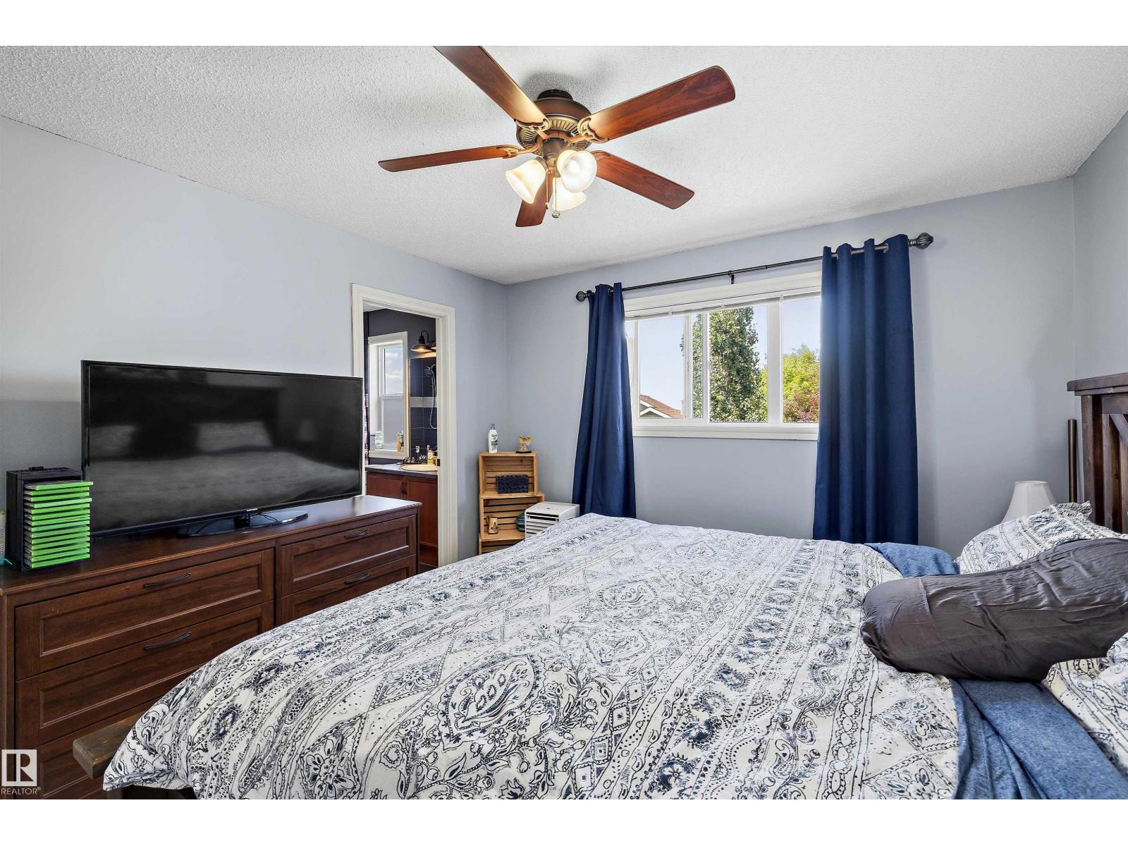 44 VAUGHN AV - 38