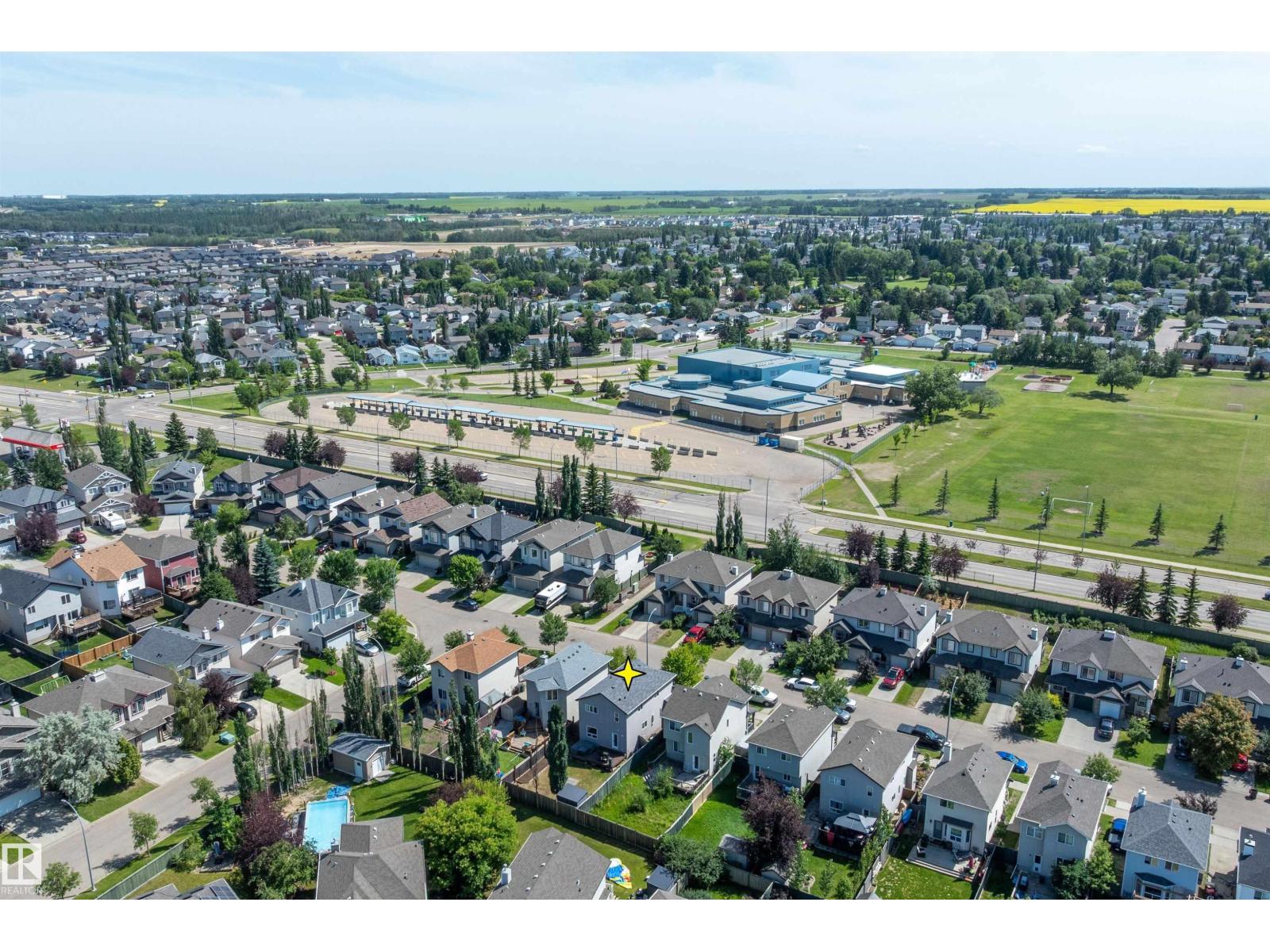 44 VAUGHN AV - 61