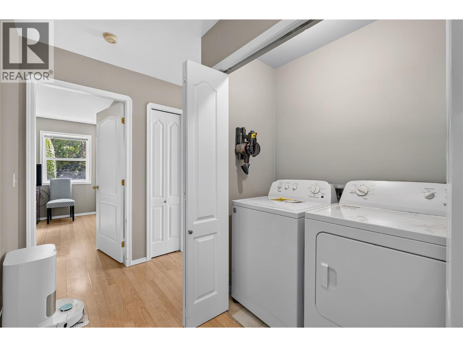 #91 2210 LOUIE Drive - 29