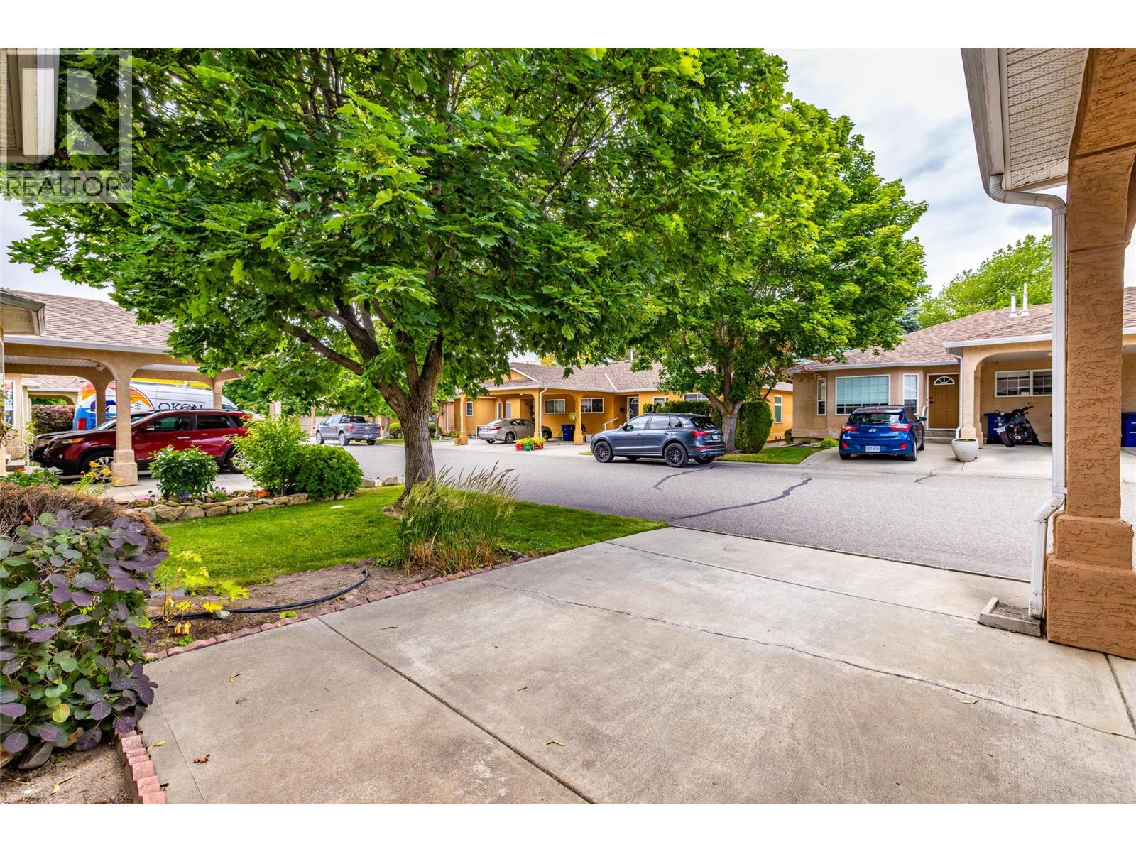 #91 2210 LOUIE Drive - 35