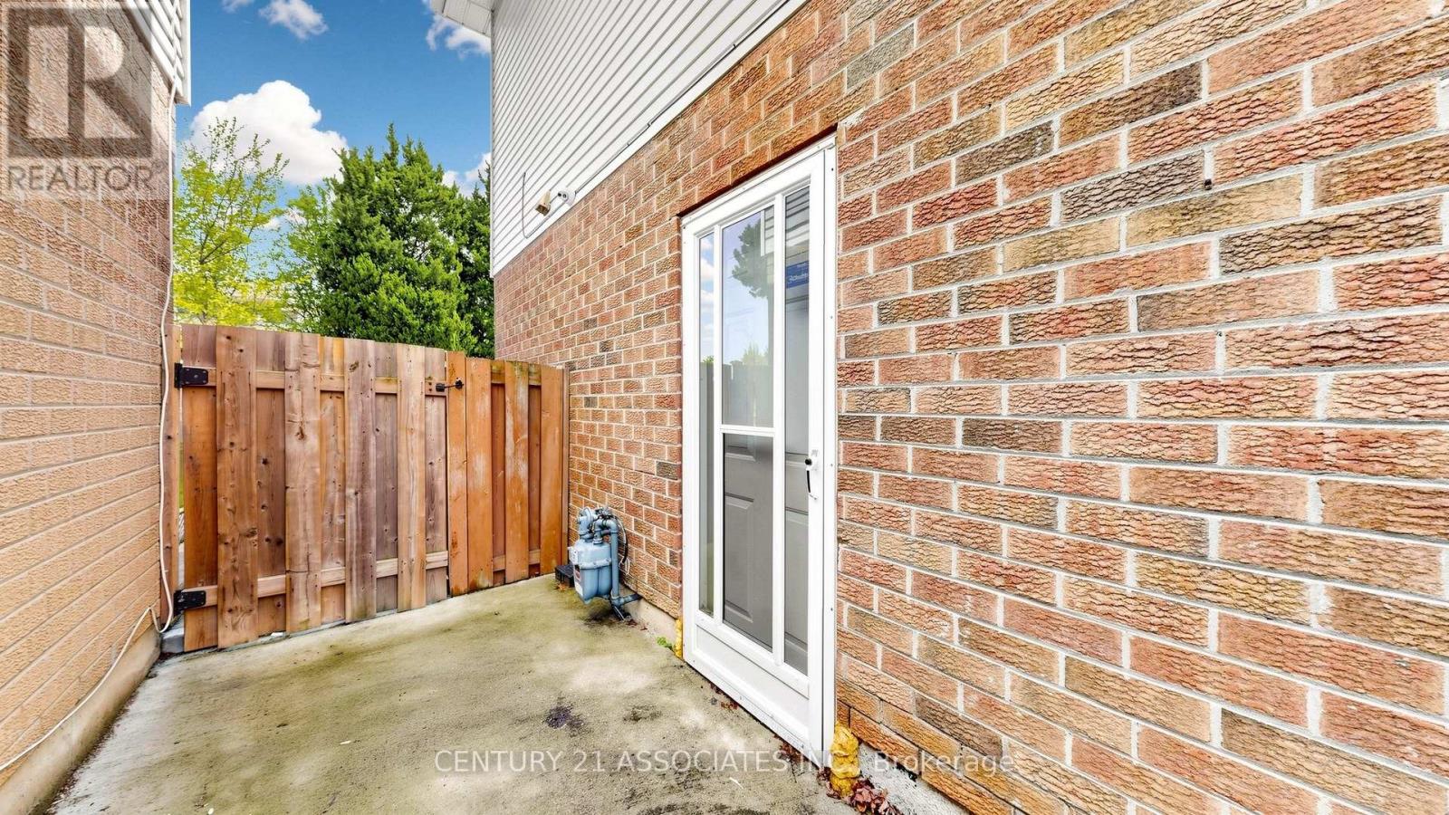 80 STEPHENSEN COURT - 37