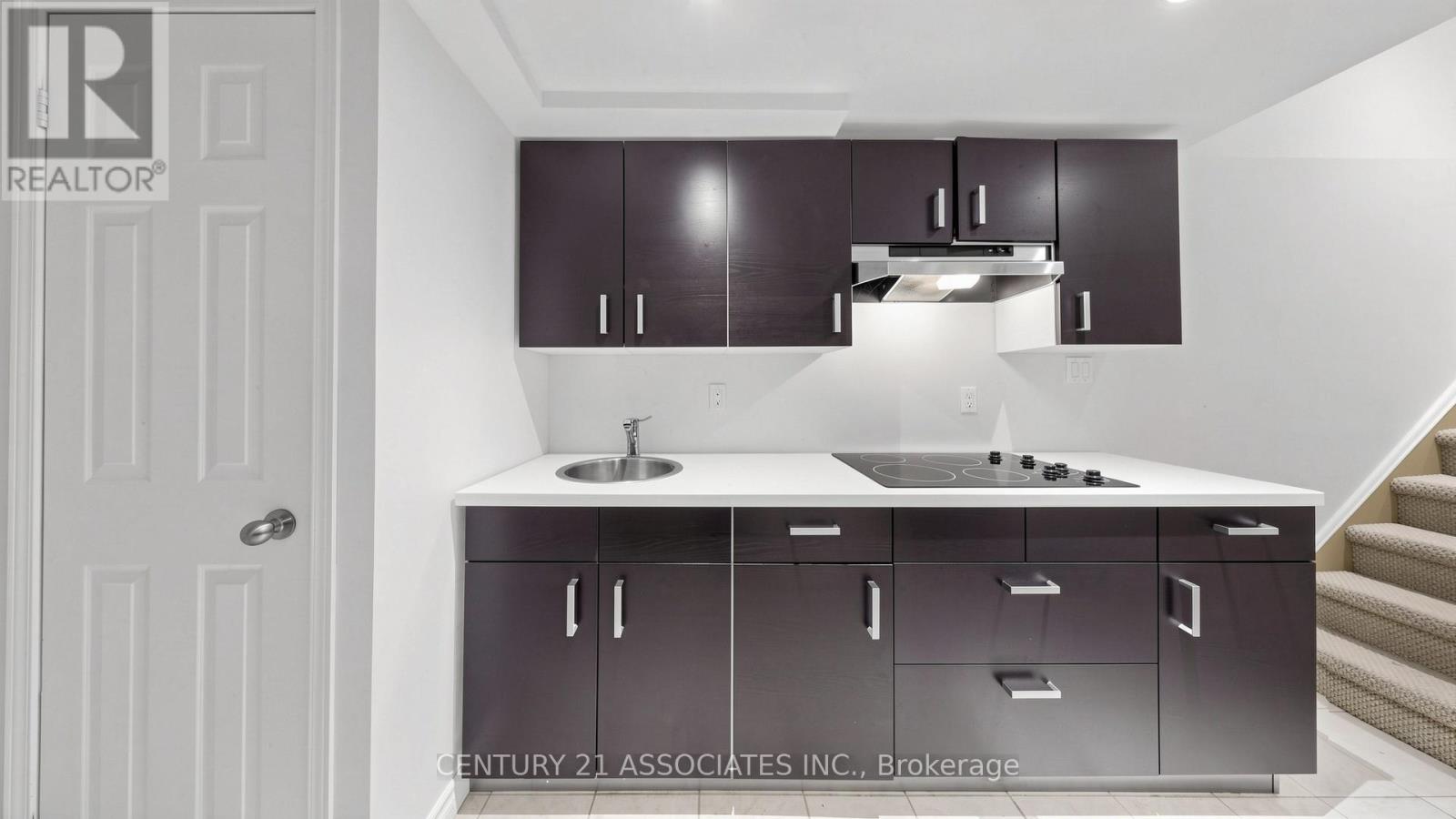 80 STEPHENSEN COURT - 26