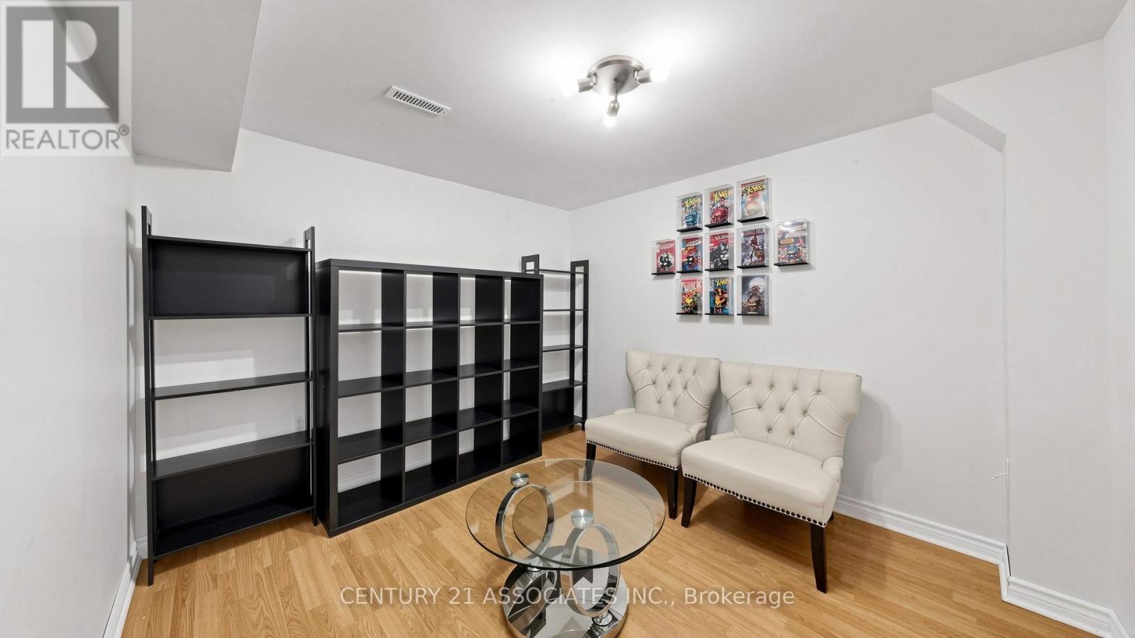 80 STEPHENSEN COURT - 32