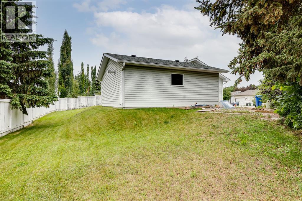1521 Mary Place - 32