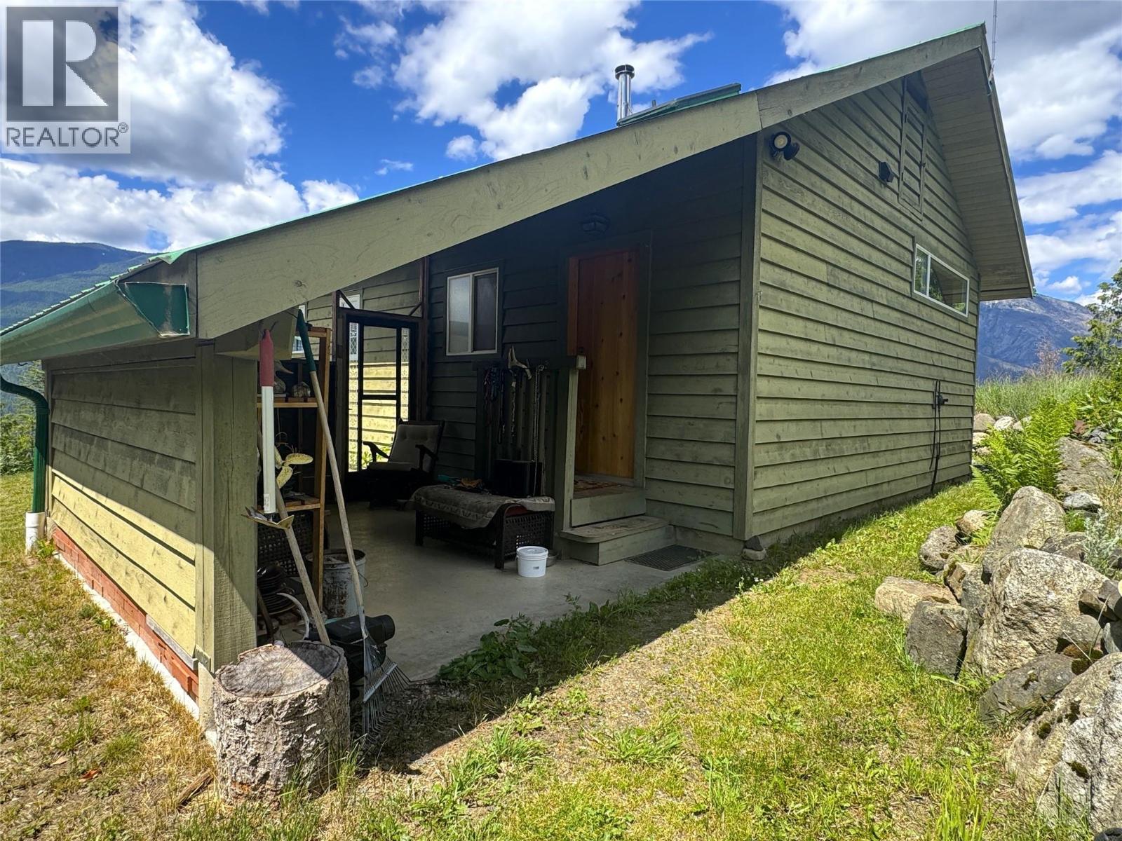 9155 Highway 6 - 27