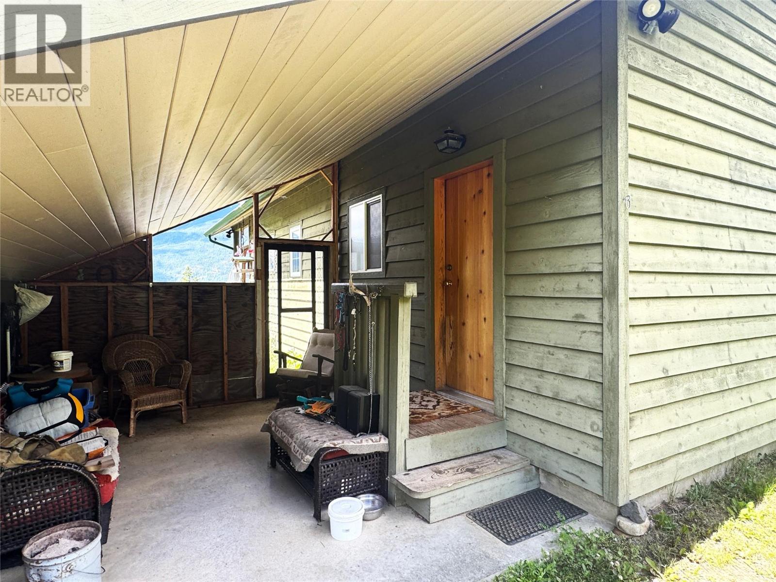 9155 Highway 6 - 28