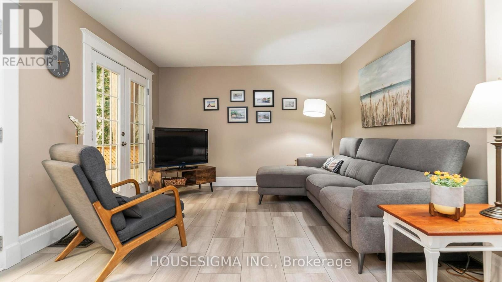 322 RIDOUT STREET S - 19