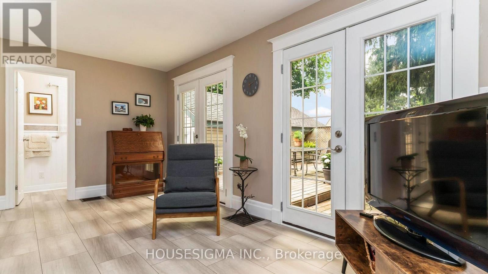 322 RIDOUT STREET S - 21