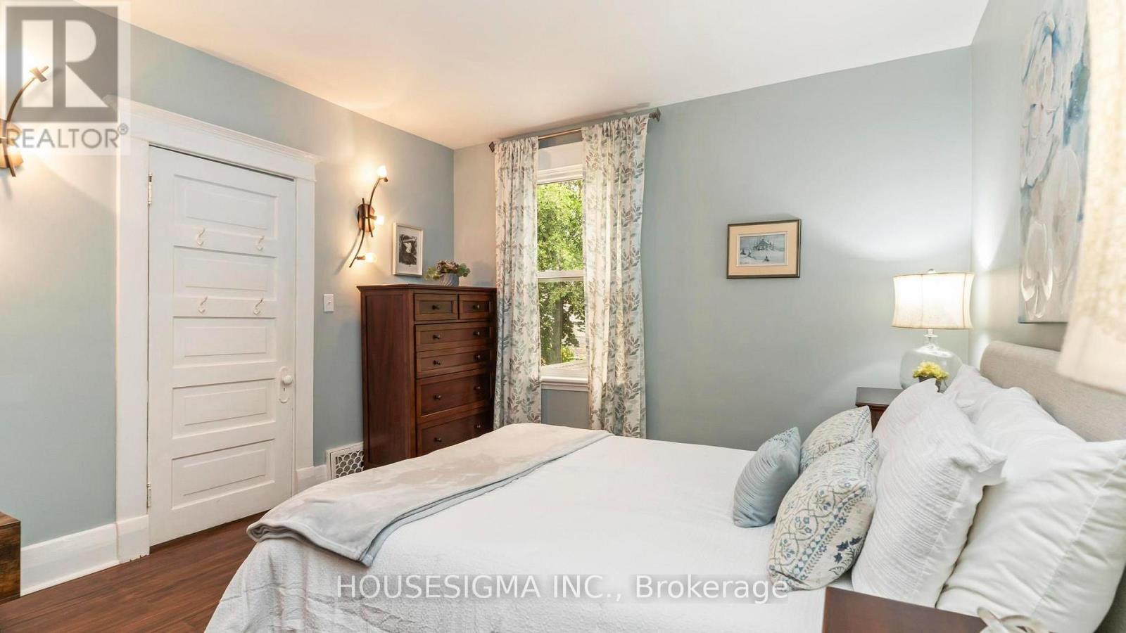322 RIDOUT STREET S - 32