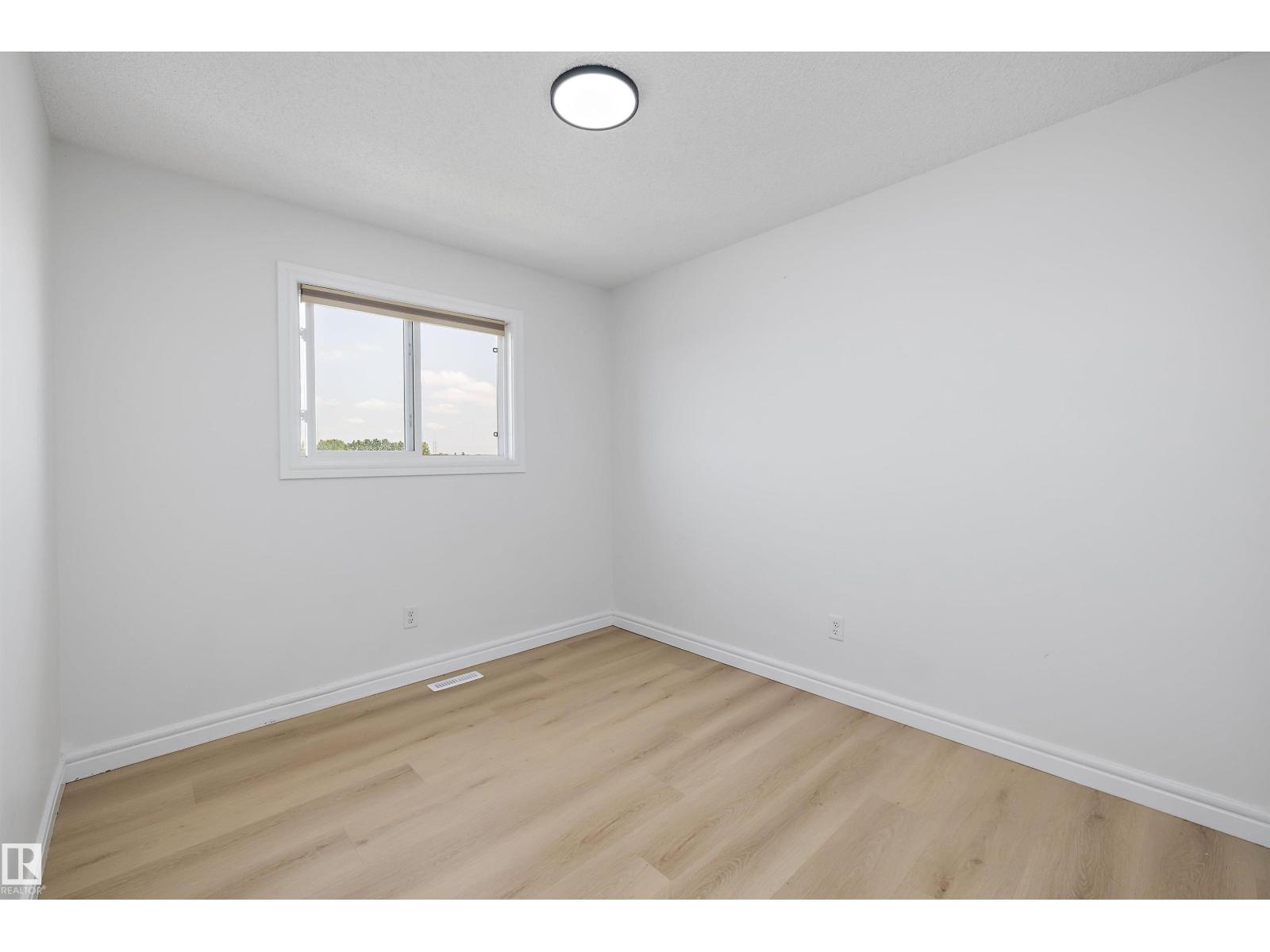 2803 12 ST NW - 32