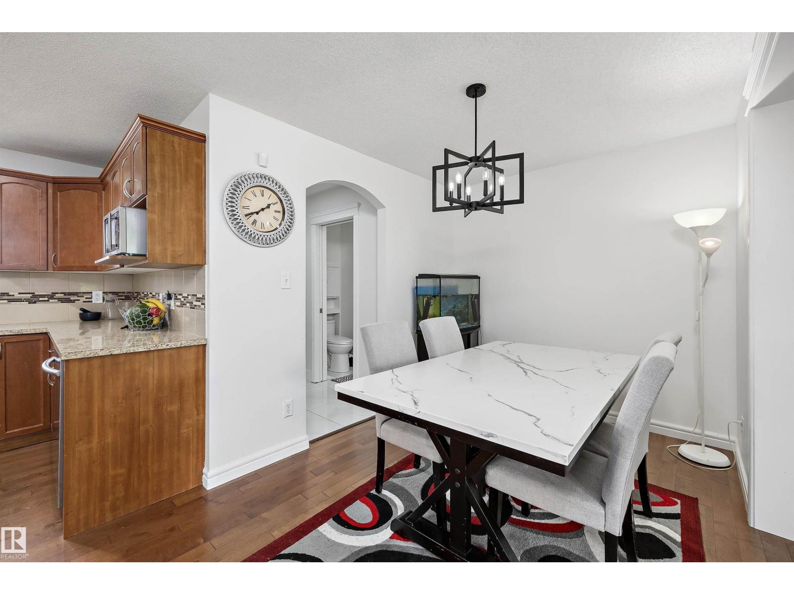 2803 12 ST NW - 10