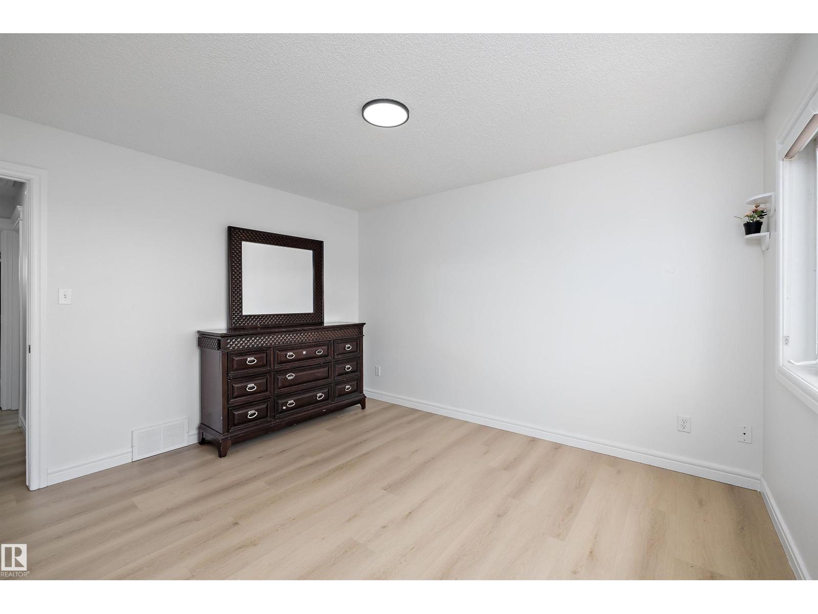 2803 12 ST NW - 30