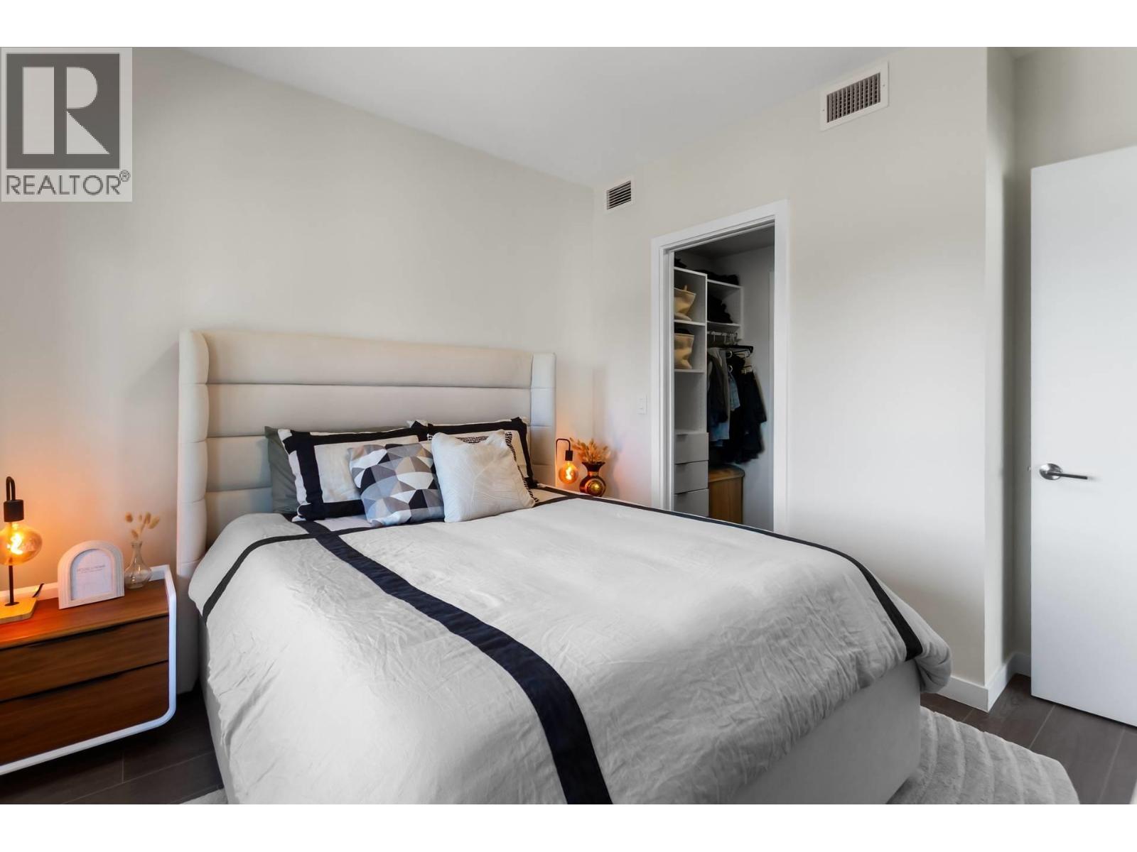 2 Bed, 2 Bath House for Sale in Burnaby – 3801 2186 GILMORE AVENUE, Burnaby – MLS# R3138335 - Image 8