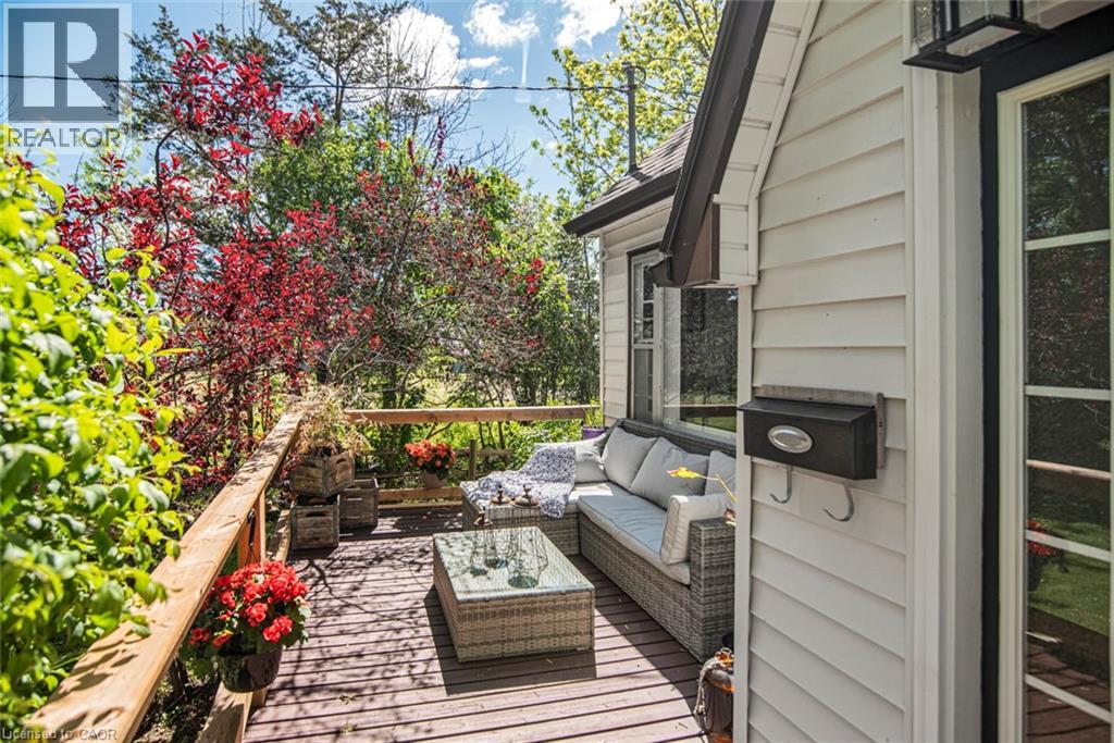 32 GRANT Street - 6