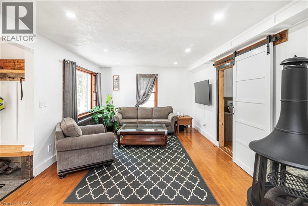32 GRANT Street - 11