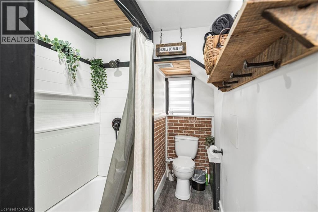 32 GRANT Street - 24