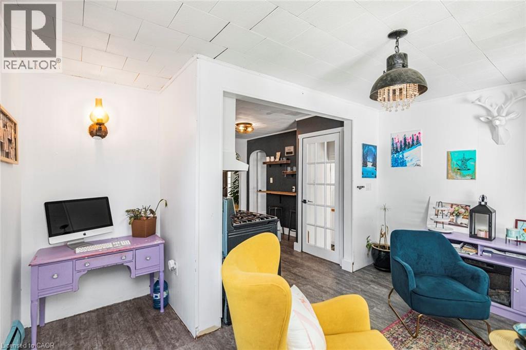 32 GRANT Street - 16